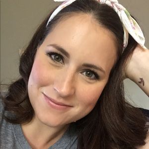 Meet your Posher, Rebecca